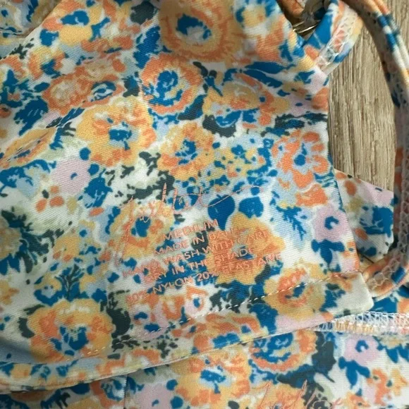 🆕 2pc JUILLET GIANA TOP & SUTTON BOTTOM IN SURREY - Picture 5 of 12